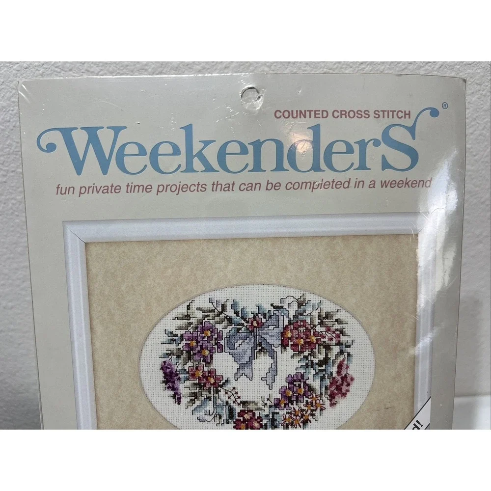 Weekenders Counted Cross‎ Stitch Kit 03522 Heartfelt Blossoms Includes Mat 5x7